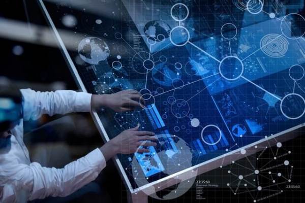 文科生轉戰計算機硬件開發 機遇、挑戰與建議